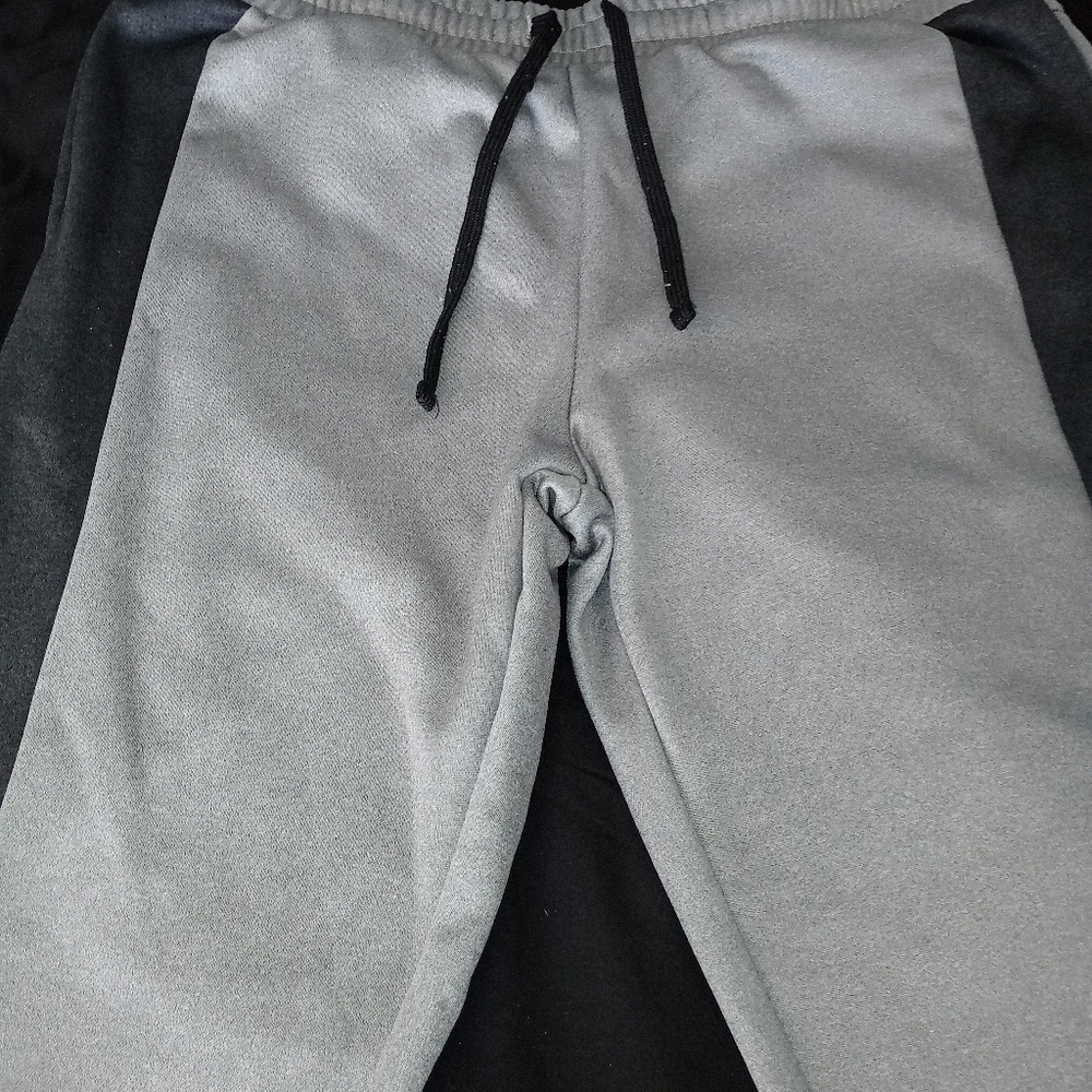 Jogging pants - Picture 8 of 10